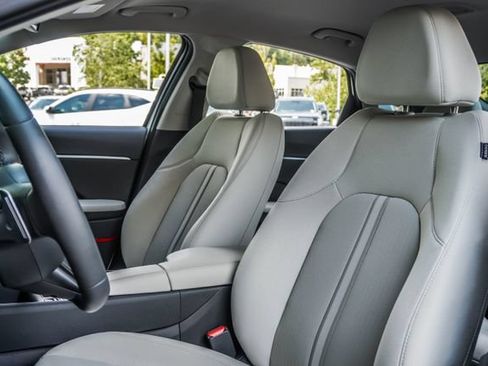 Certified 2025 Hyundai Sonata SEL FWD image 38