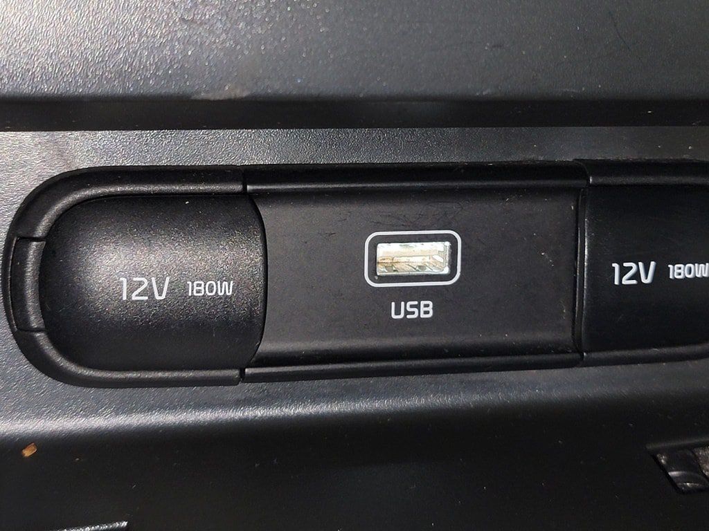 Used 2023 Kia Soul LX FWD image 22
