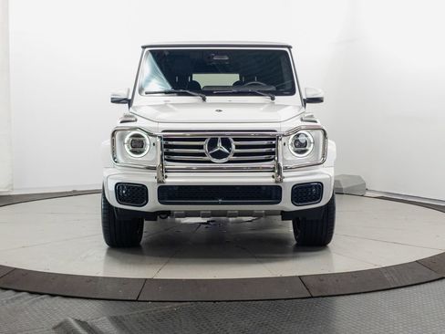 Used 2025 Mercedes-Benz G 550 image 2