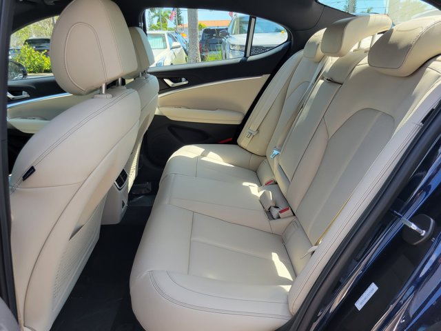 Used 2026 Genesis G70 2.5T RWD image 6