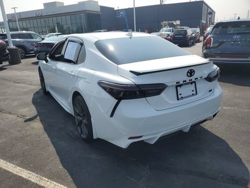 Used 2023 Toyota Camry SE FWD image 3