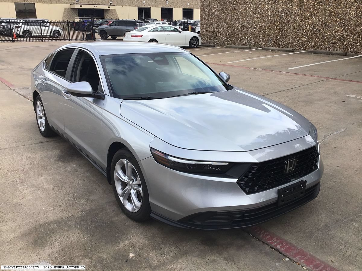 Used 2025 Honda Accord LX image 4