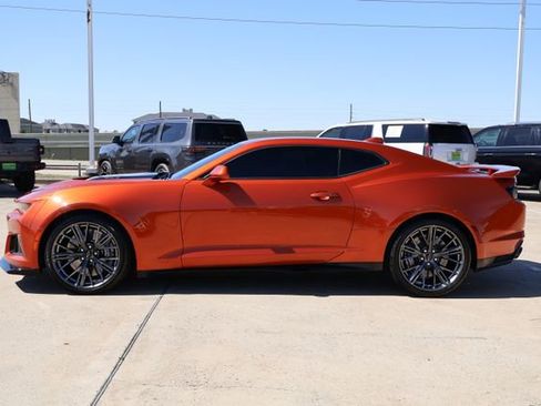 Used 2023 Chevrolet Camaro ZL1 image 4