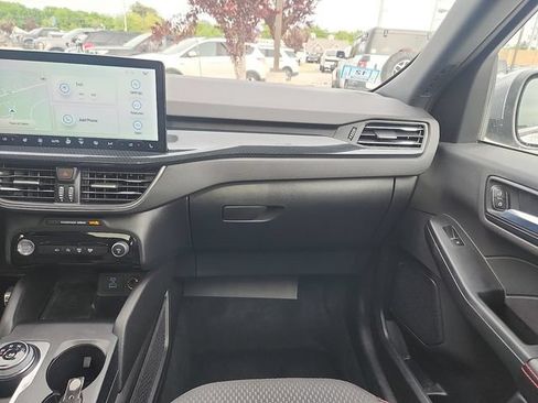 Certified 2023 Ford Escape ST-Line Select w/ Tech Pack #2 AWD/4WD image 10