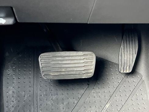 Used 2024 Chevrolet Silverado 1500 ZR2 w/ Technology Package image 46