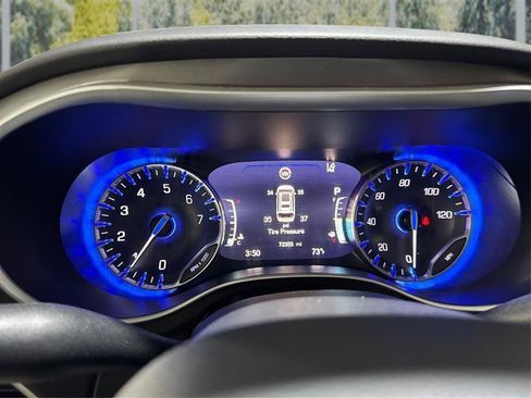 Used 2024 Chrysler Pacifica Touring-L FWD image 16