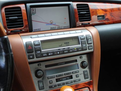 Used 2002 Lexus SC 430 Convertible image 33