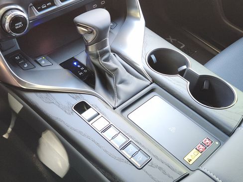 New 2025 Lexus LX 600 4WD w/ Luxury Package image 14