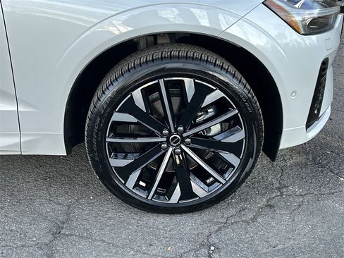 New 2026 Volvo XC60 T8 Ultra w/ Climate Package image 13