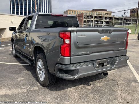 Used 2021 Chevrolet Silverado 1500 Custom image 4