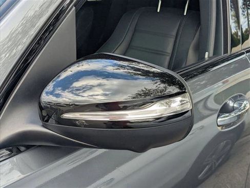 Used 2022 Mercedes-Benz GLS 450 4MATIC image 17