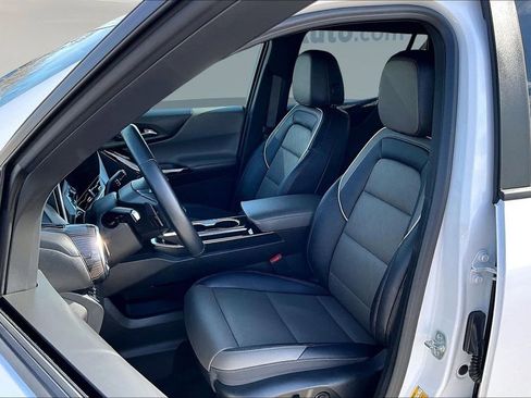 Used 2025 Chevrolet Equinox LT w/ Convenience Package II image 22