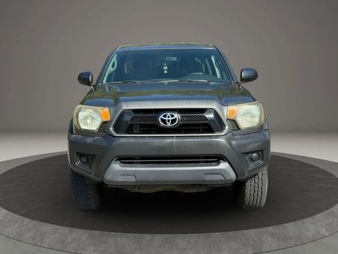 Used 2012 Toyota Tacoma PreRunner w/ Convenience Pkg RWD image 2