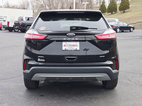 Used 2023 Ford Edge SEL image 4