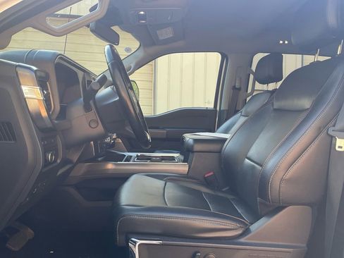 Used 2023 Ford F250 Lariat w/ Chrome Package image 16