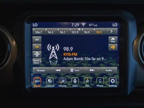 Used 2020 Jeep Wrangler Unlimited Sport AWD/4WD image 9