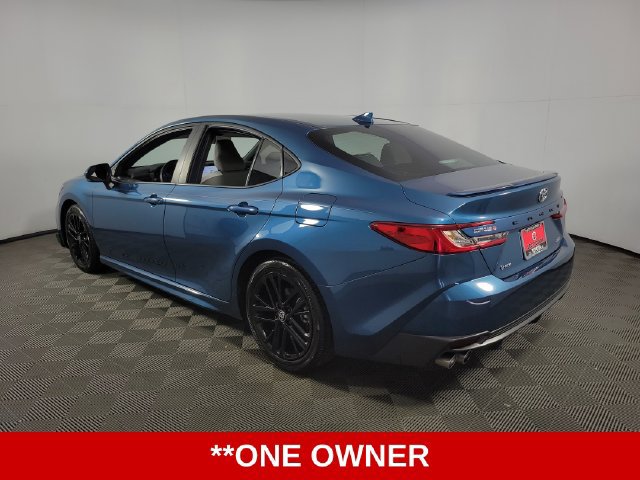 Used 2025 Toyota Camry SE FWD image 6