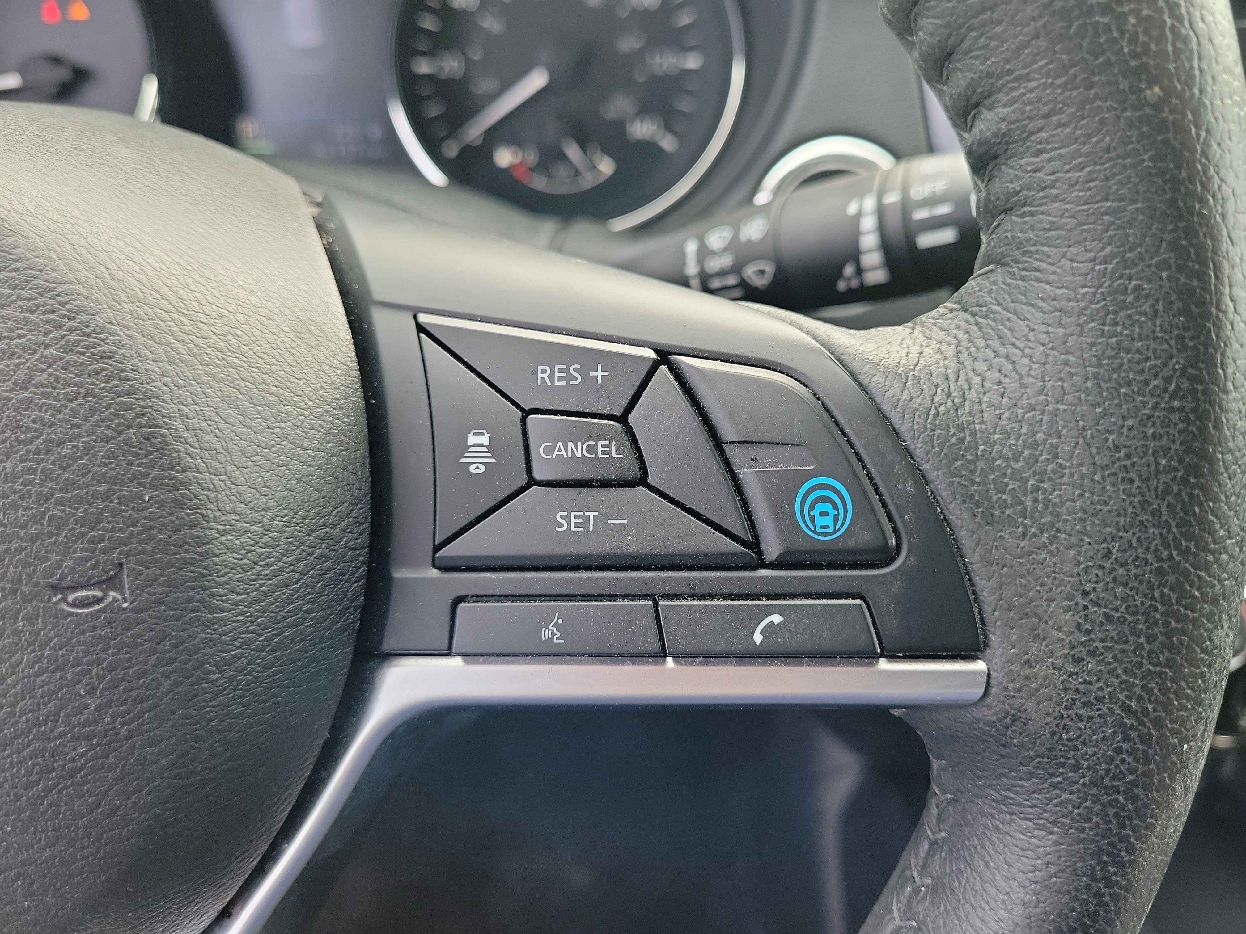 Used 2019 Nissan Rogue SL w/ Premium Package FWD image 19