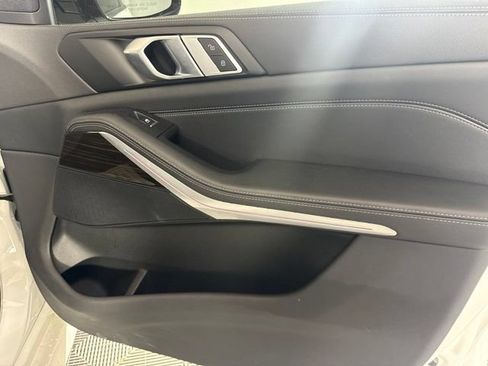 Used 2023 BMW X5 sDrive40i w/ M Sport Package RWD image 14