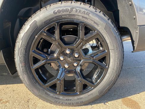 New 2025 Ford Maverick XLT w/ XLT Luxury Package image 11