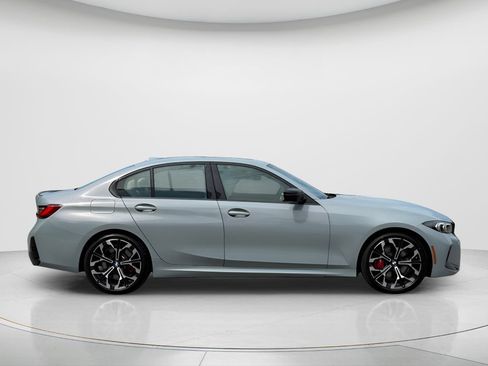 New 2026 BMW 330i Sedan w/ M Sport Package RWD image 4