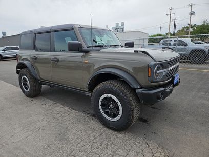 New 2026 Ford Bronco Badlands w/ Sasquatch Package