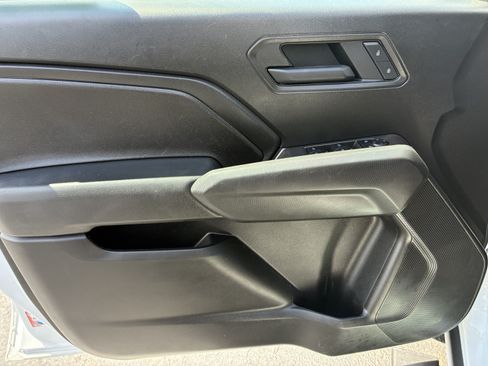 Used 2025 Chevrolet Colorado W/T RWD image 23