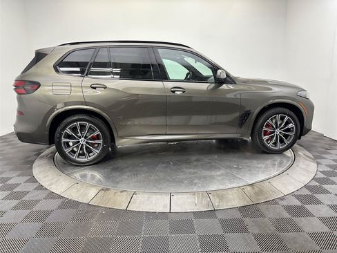 New 2026 BMW X5 xDrive40i w/ M Sport Package AWD/4WD image 17