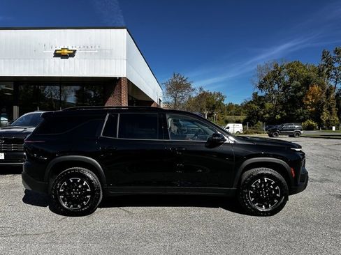 New 2026 Chevrolet Traverse Z71 w/ Driver Confidence Package image 2