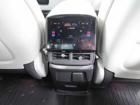 New 2027 Cadillac Vistiq Sport AWD/4WD image 36