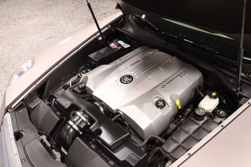 Used 2005 Cadillac XLR RWD image 17