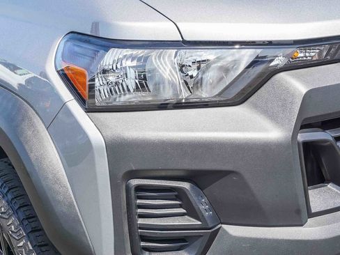 Used 2024 Chevrolet Colorado Trail Boss w/ Advanced Trailering Package AWD/4WD image 9