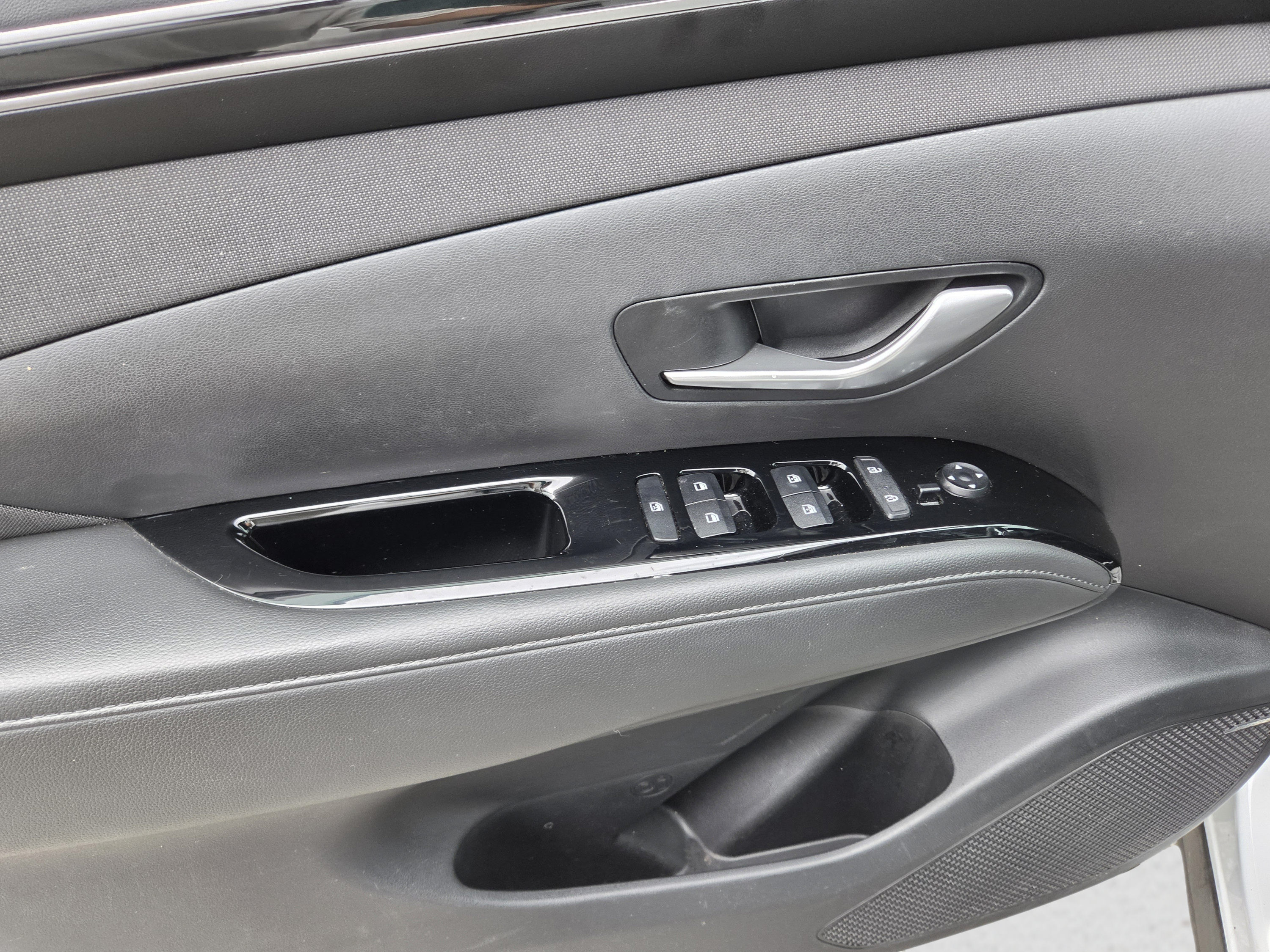 Used 2022 Hyundai Tucson Limited FWD image 9