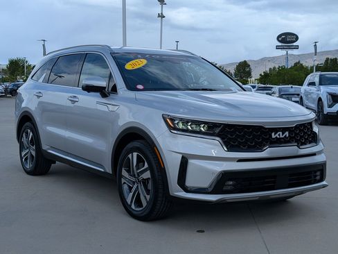 Certified 2023 Kia Sorento SX Prestige AWD/4WD image 7