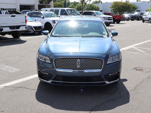 Used 2018 Lincoln Continental Select FWD image 3