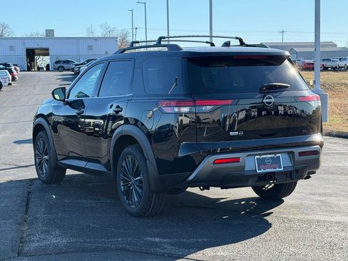 New 2026 Nissan Pathfinder SL image 6