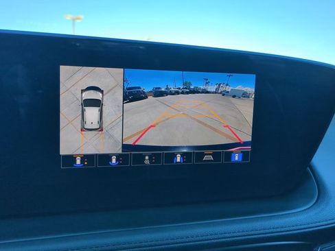 Used 2025 Buick Encore GX Avenir w/ Avenir Technology Package FWD image 13
