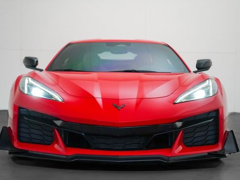 Used 2024 Chevrolet Corvette Z06 image 2