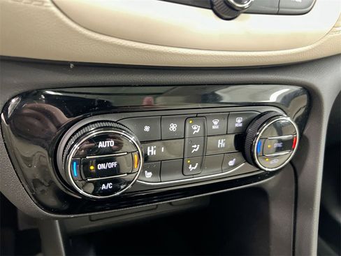 Used 2023 Buick Encore GX Essence w/ Experience Buick Package image 15