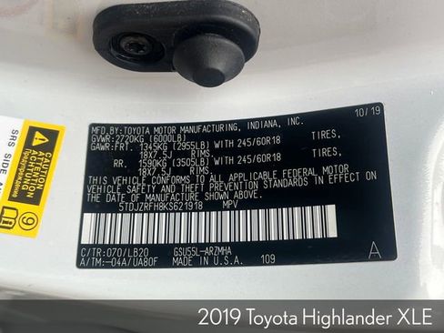 Used 2019 Toyota Highlander XLE image 38