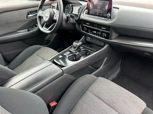 Used 2023 Nissan Rogue SV image 15