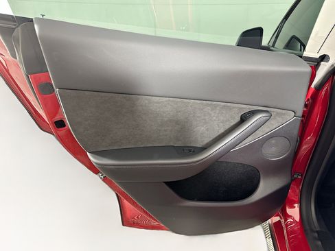 Used 2023 Tesla Model Y Long Range image 25