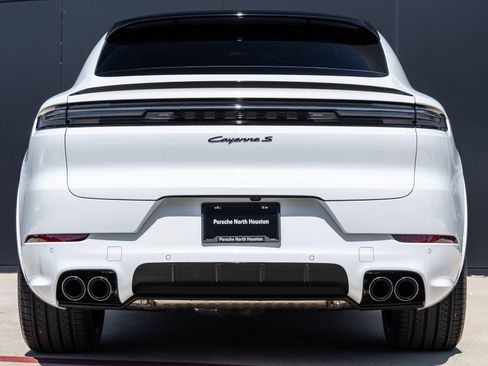 Certified 2026 Porsche Cayenne S AWD/4WD image 10