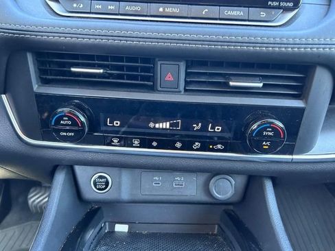 Used 2023 Nissan Rogue SV image 13