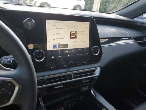 Used 2024 Lexus RX 350 FWD image 45