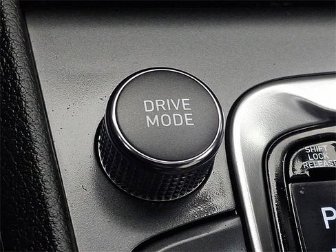 Used 2023 Hyundai Kona Limited w/ Winter Weather Package image 25