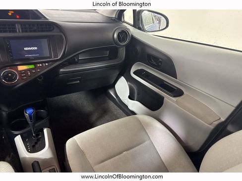 Used 2014 Toyota Prius C One image 27