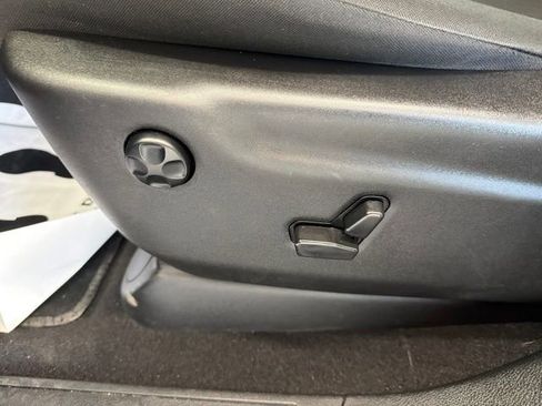Used 2023 Dodge Durango GT AWD/4WD image 9