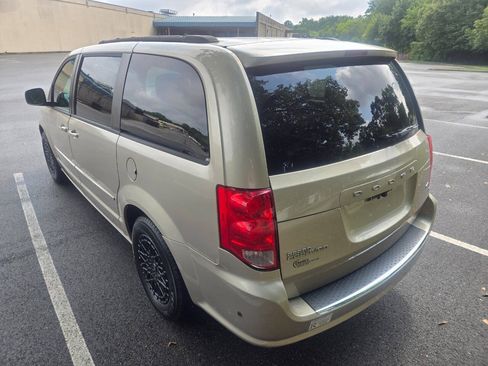 Used 2014 Dodge Grand Caravan SXT FWD image 6