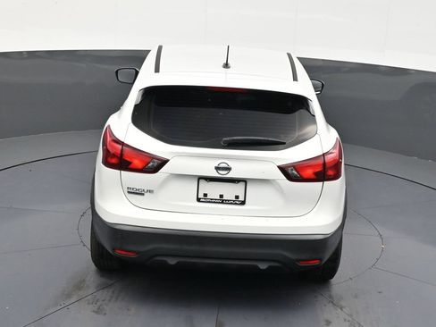 Used 2019 Nissan Rogue Sport S image 15